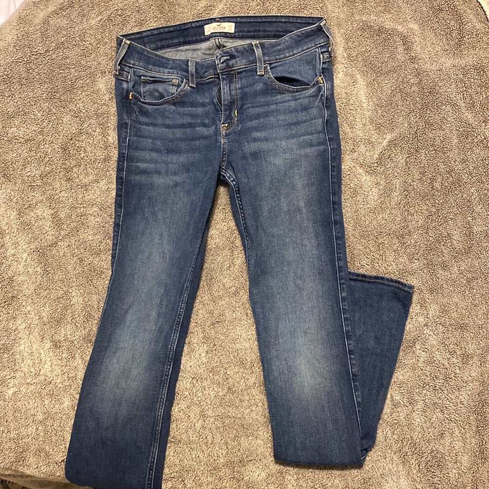 Hollister California Jeans dark blue denim. Size 7R  W28 L33